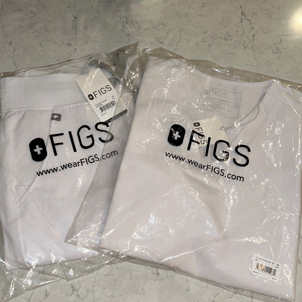 White Fig scrubs, jogger pants with light grey drawstrings , v neck white top